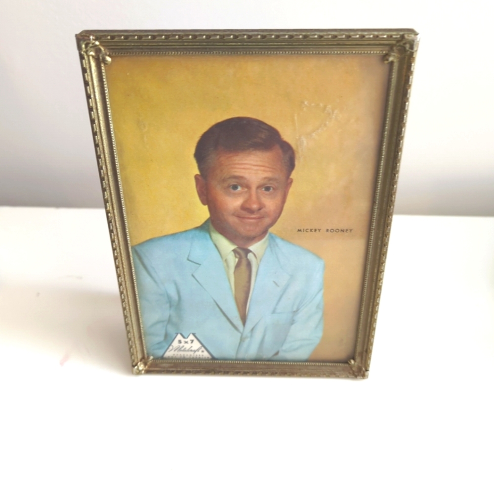 Vintage MetalWare 5x7 Gold Picture Frame W/Glass Original Mickey Rooney Filler